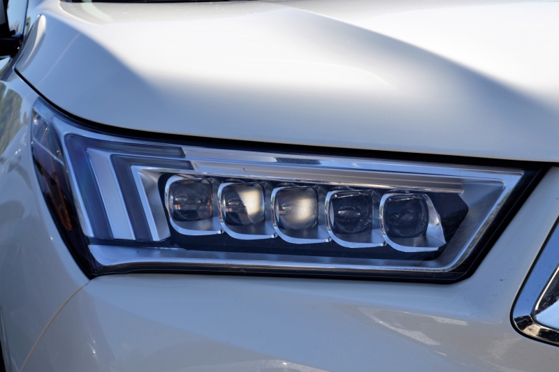 concession-LE MUY-min_acura-headlamp-2834131